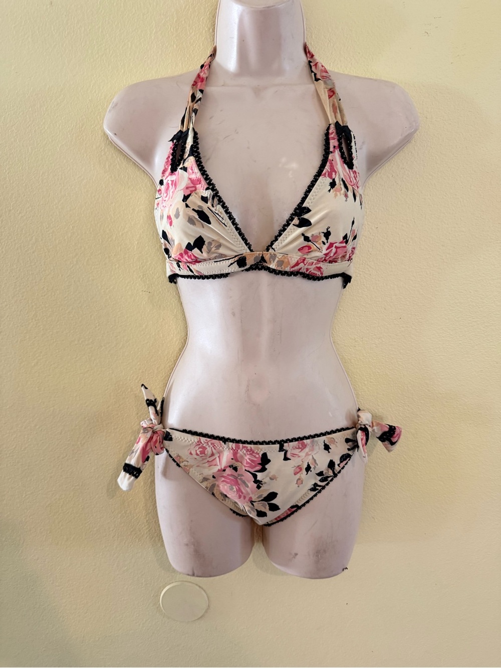 Betsey Johnson Pink Label floral & Lace Bikini Top and matching bottoms side tie